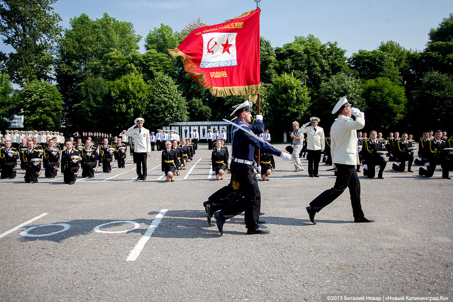 В кильватерном гордом строю: в БВМИ прошёл выпуск лейтенантов