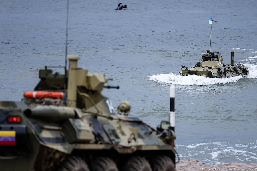 Море стрельб: как команды пяти стран в «Гонке преследования» соревновались