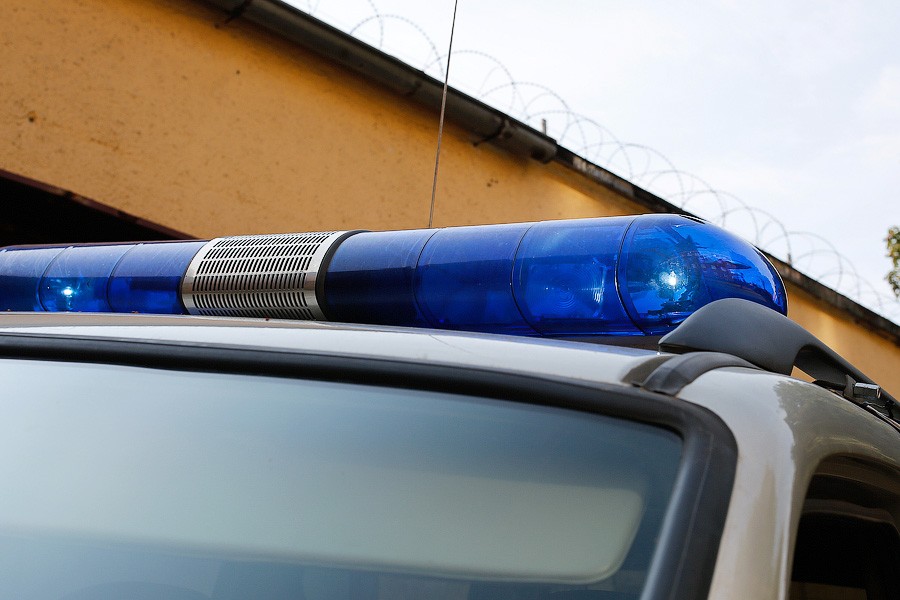 Калининградец ударил ногой в глаз мужчину, распивавшего алкоголь на его машине