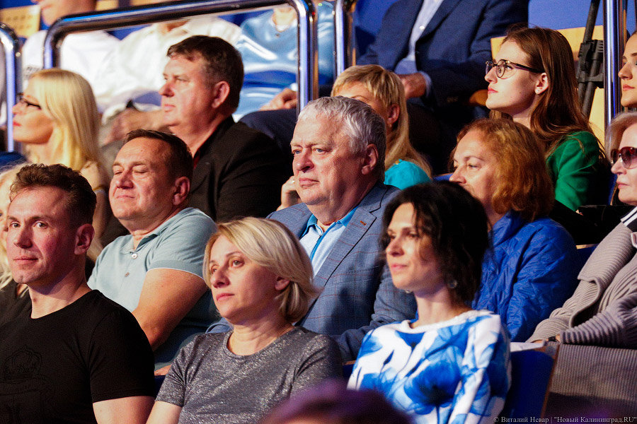 «И табло сорвало с петель»: как прошёл «Голосящий КиВиН» в «Янтарь-холле»