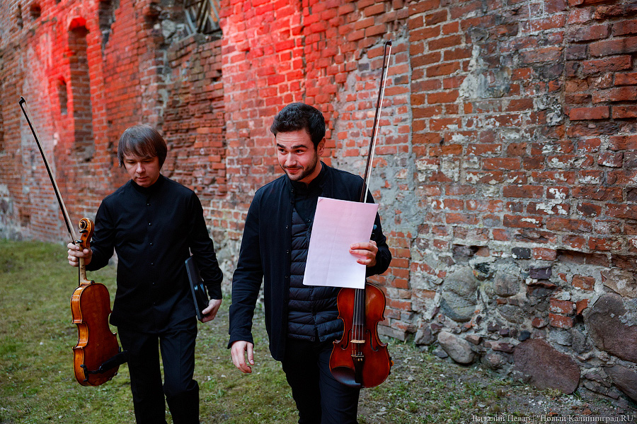 Музыкальное приношение: концерт в руинах кирхи Святого Якоба в фотографиях (фото)