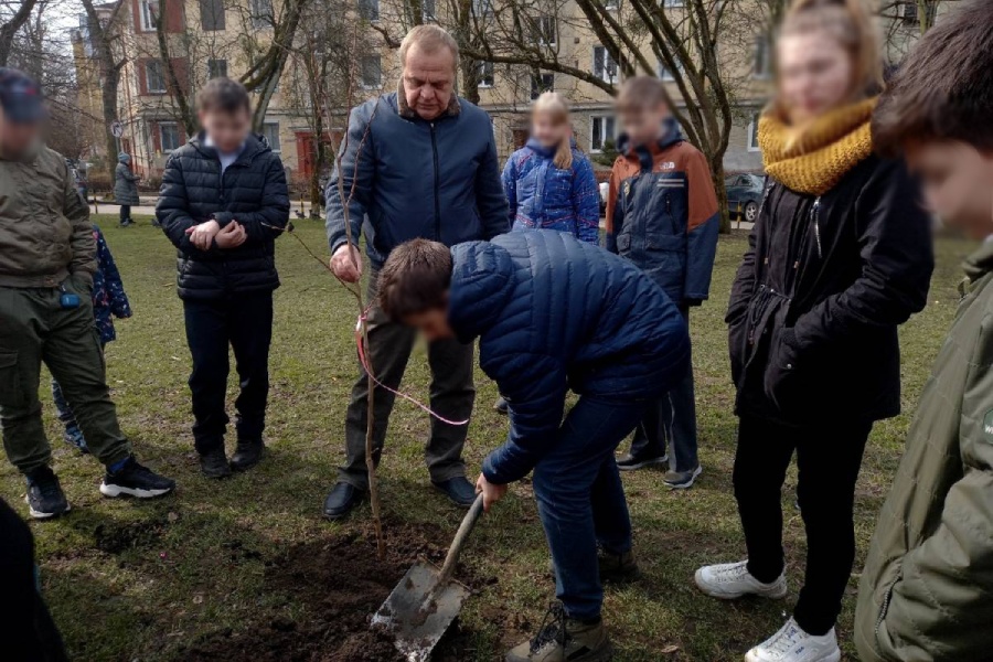 KlAzve3UYw3tII1I3jDx (1).jpg KlAzve3UYw3tII1I3jDx (1).jpg