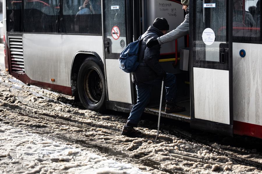2024.11 снег, снегопад, гололед, слякоть, автобус, пассажир, общественный транспорт 14.JPG