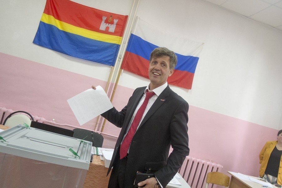 AKIL3870-1.jpg AKIL3870-1.jpg