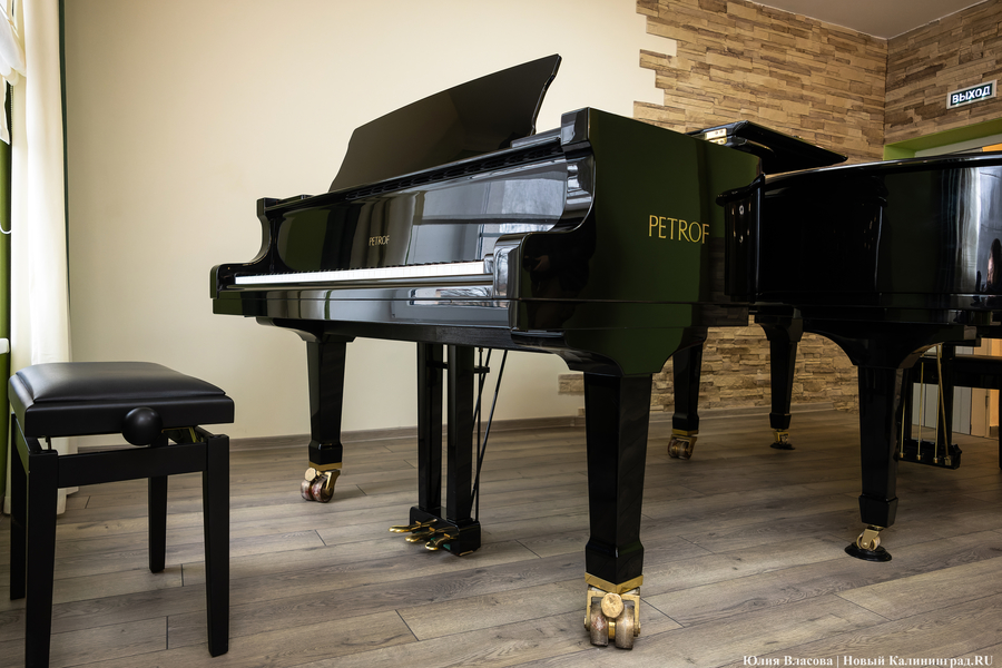 2024.02 детская музыкальная школа Гурьевска, рояль, пианино 1.JPG