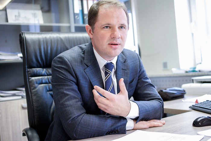 genne_int_1.jpg genne_int_1.jpg