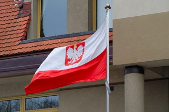pol_flag.jpg