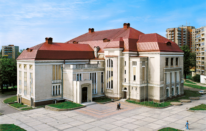 Историко-художественный музей 04.jpg