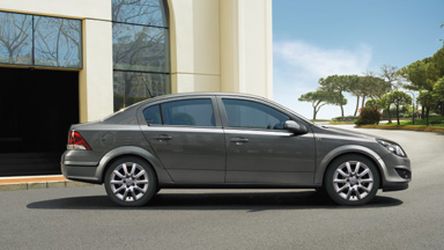 Opel_Astra_Family.jpg