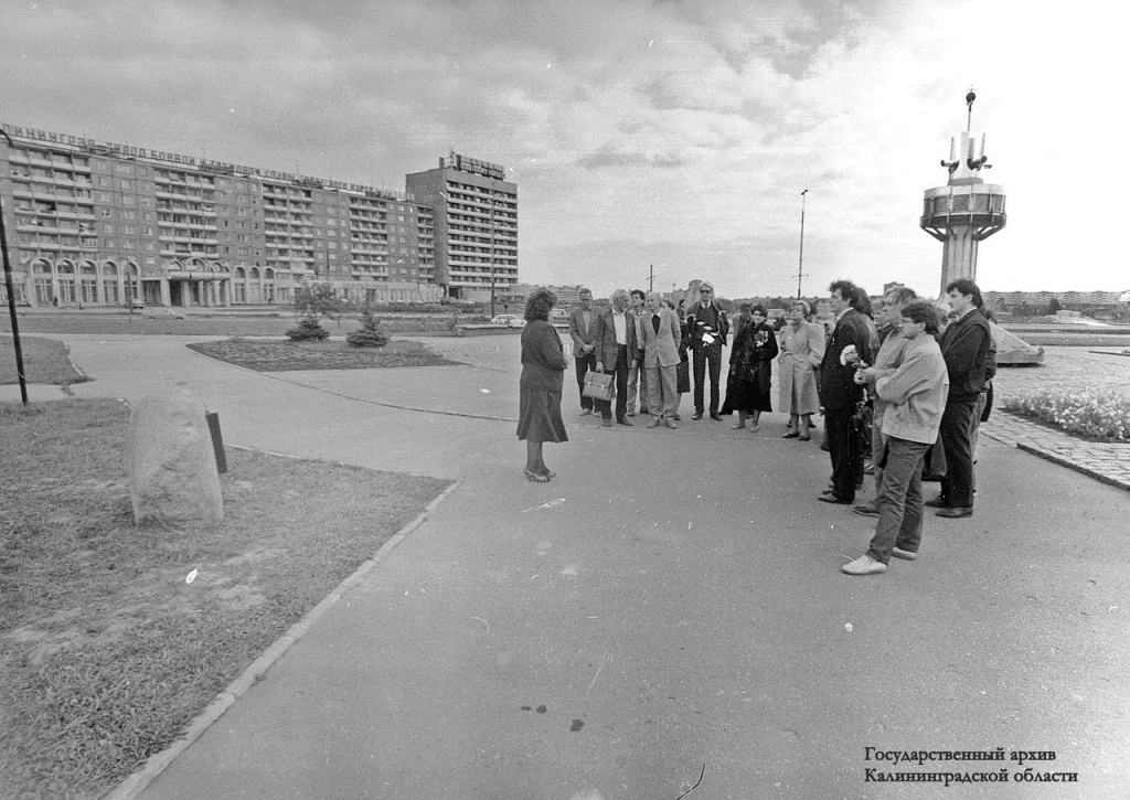 памятник гофману2.jpg памятник гофману2.jpg