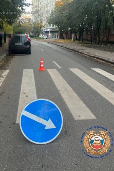 2025-10-19 00.09.07-4-2.jpg 2025-10-19 00.09.07-4-2.jpg