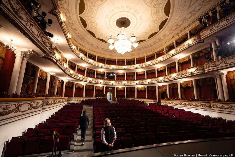 2024.08 драматический театр, драмтеатр, спектакль 1.JPG