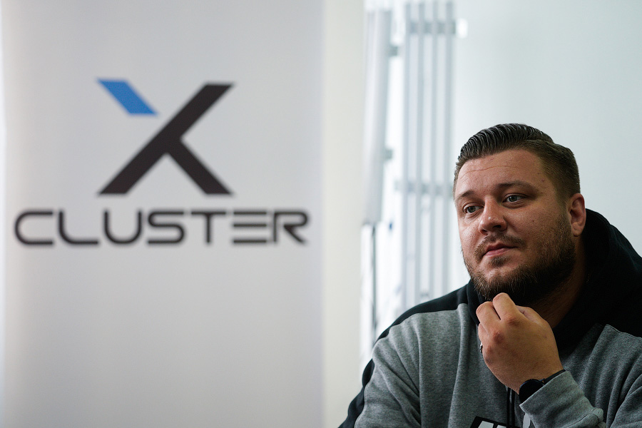 _NVR2240.jpg _NVR2240.jpg