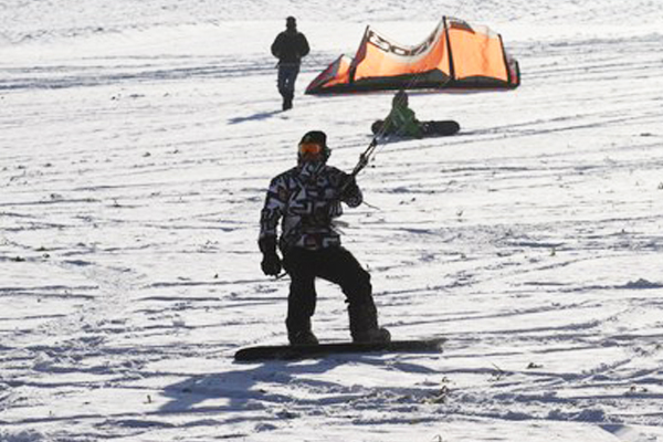 web_snow_kite.jpg