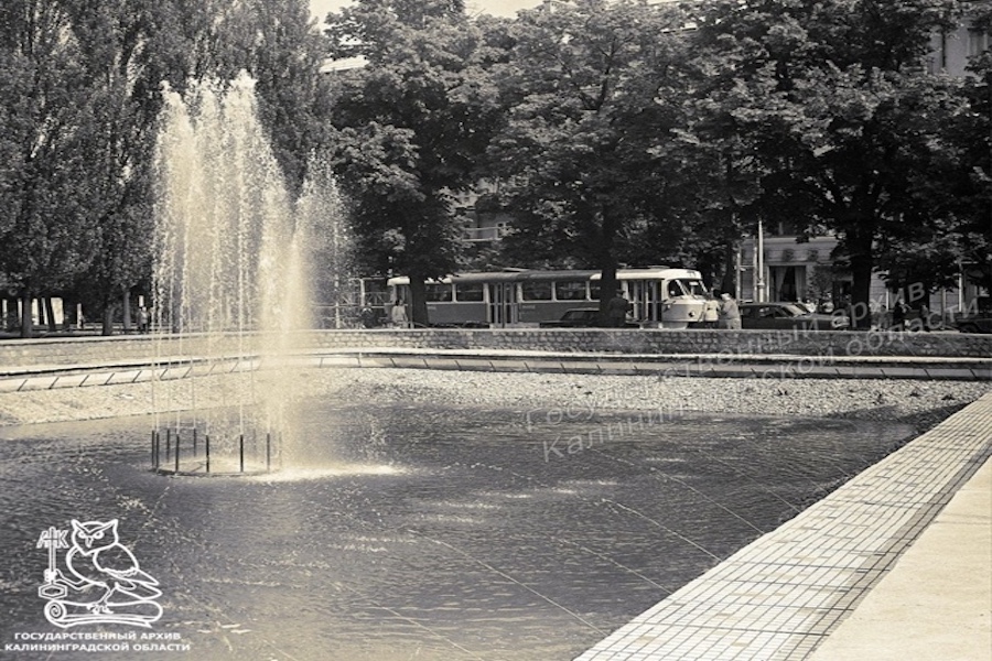 Фонтан у Балтики .jpg Фонтан у Балтики .jpg